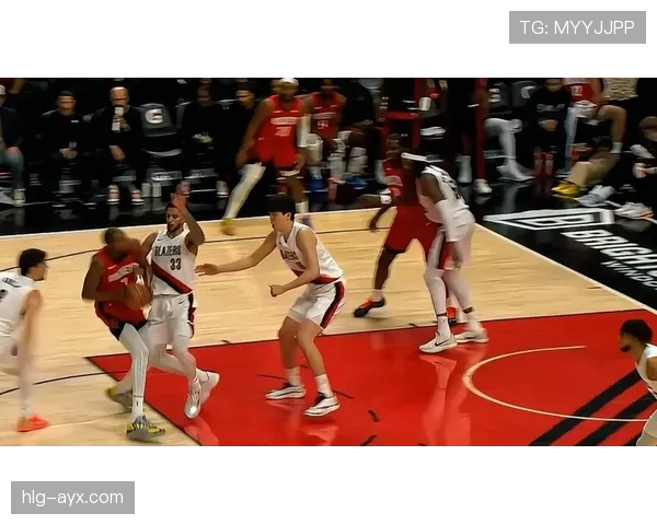 德雷克斯勒无球跑动提升进攻节奏，助火箭区别于昔日开拓者体系