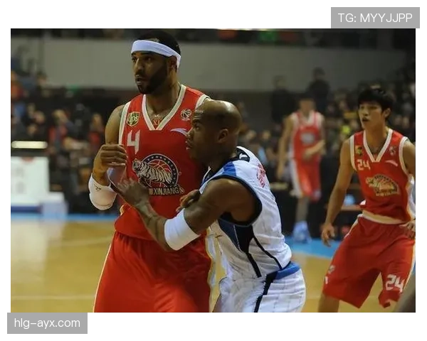 肯扬·马丁内线强攻改变防守布局